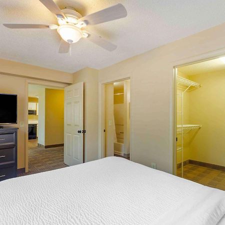 Extended Stay America Select Suites - Orlando - Lake Mary - 1040 Greenwood Blvd Esterno foto