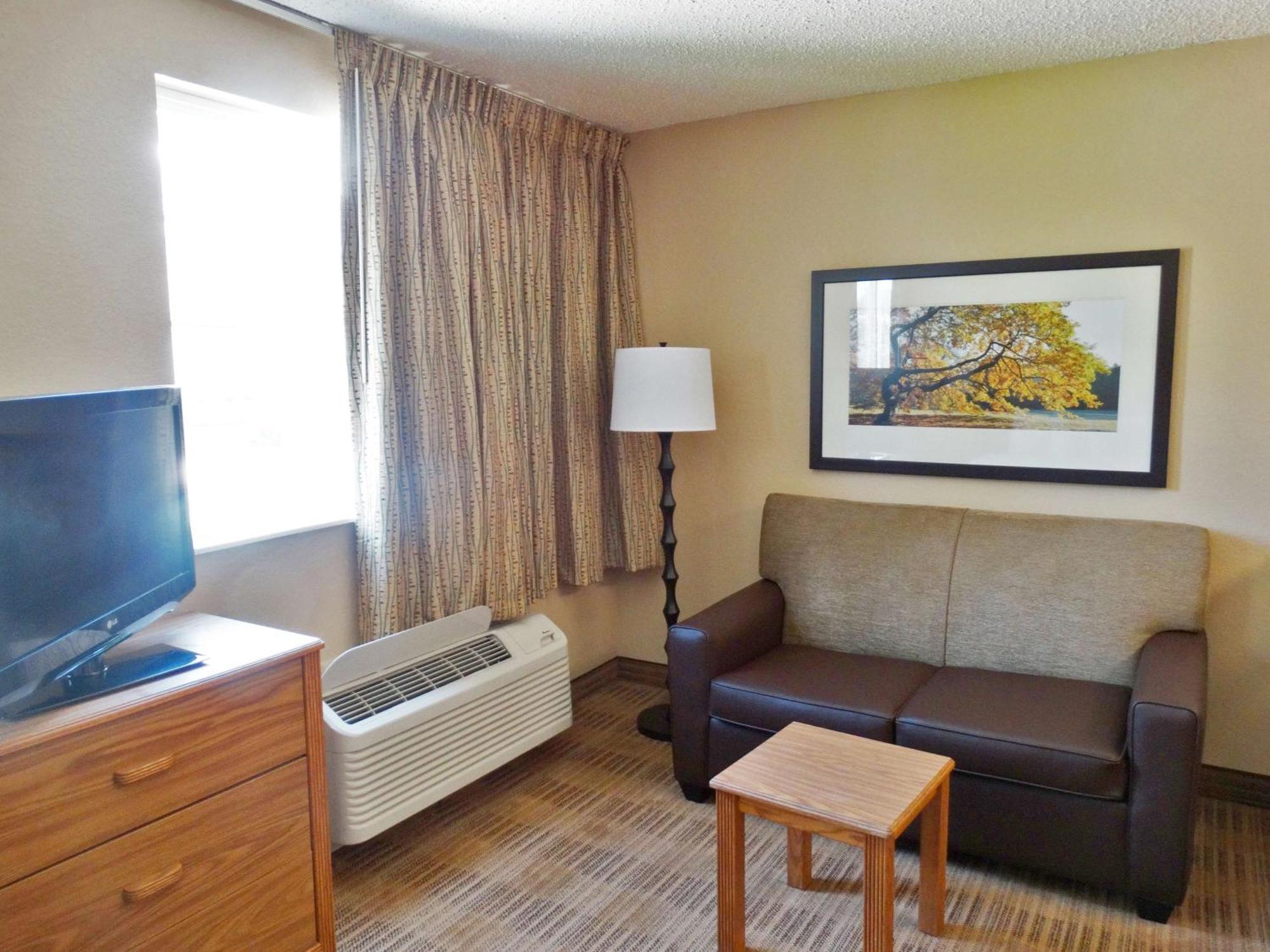 Extended Stay America Select Suites - Orlando - Lake Mary - 1040 Greenwood Blvd Esterno foto