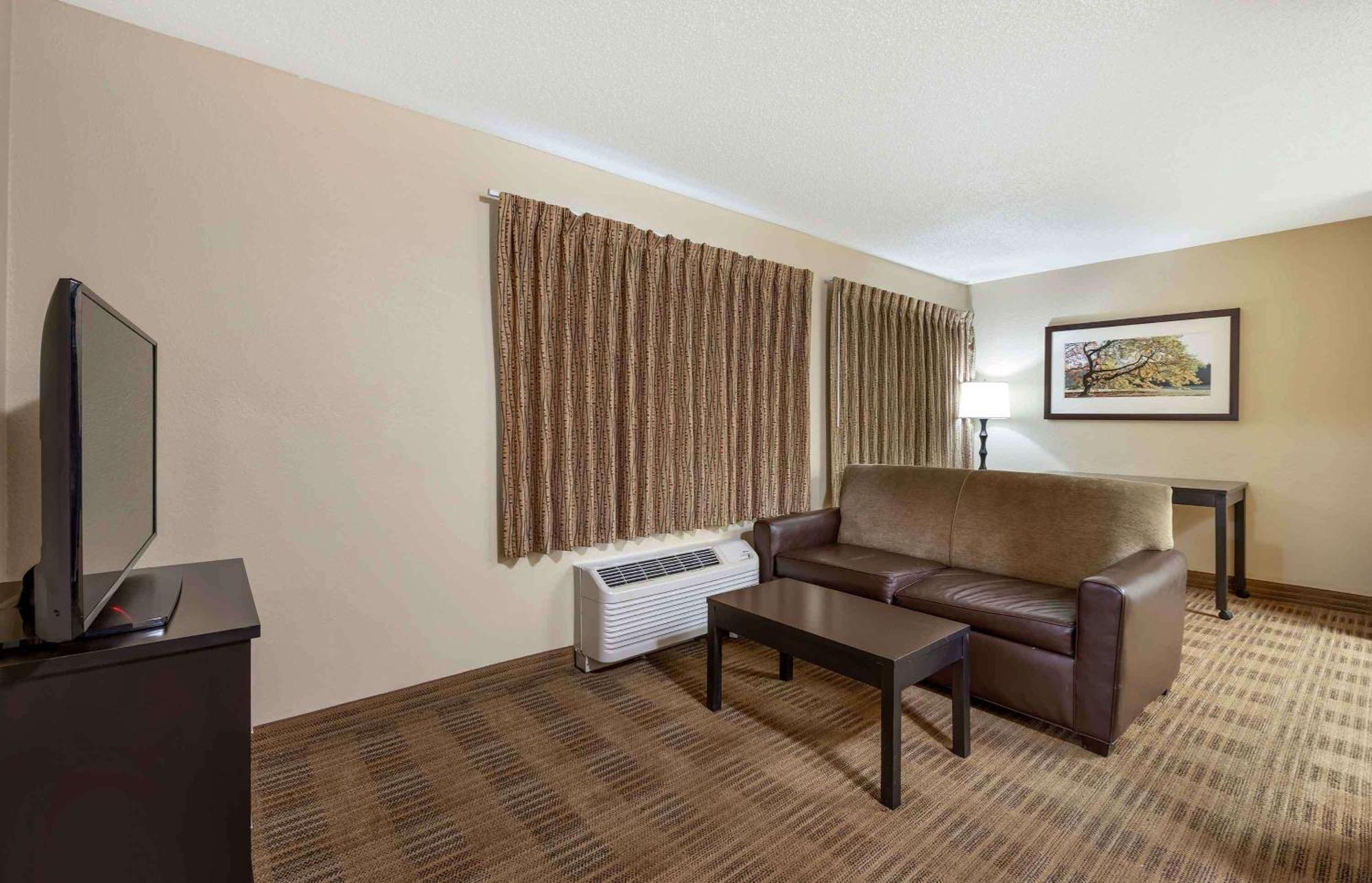 Extended Stay America Select Suites - Orlando - Lake Mary - 1040 Greenwood Blvd Esterno foto
